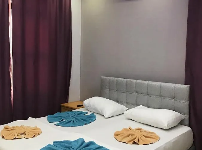 Maldives * ألانيا