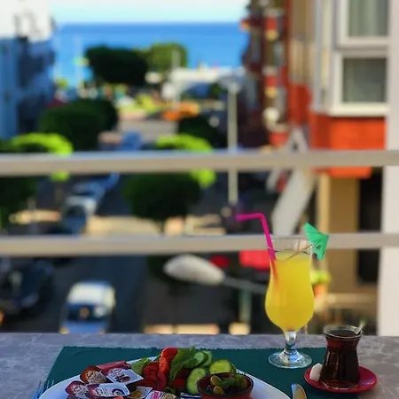 Maldives * ألانيا